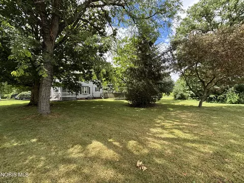 Exterior - 3237 Rd 424, Antwerp, OH 45813 photo 6 of 14