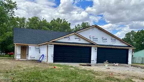 102 Maumee Ln, Antwerp, OH 45813