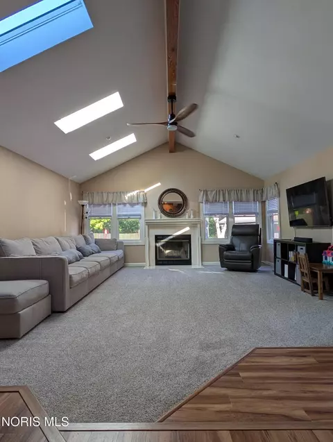 862 Louisiana Ave, Perrysburg, OH 43551