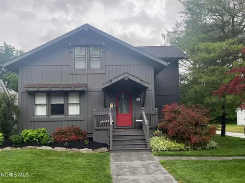 862 Louisiana Ave, Perrysburg, OH 43551