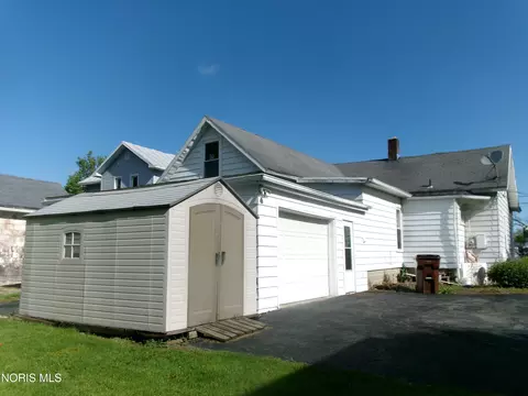 Exterior - 734 E 2nd St, Ottawa, OH 45875 photo 2 of 3