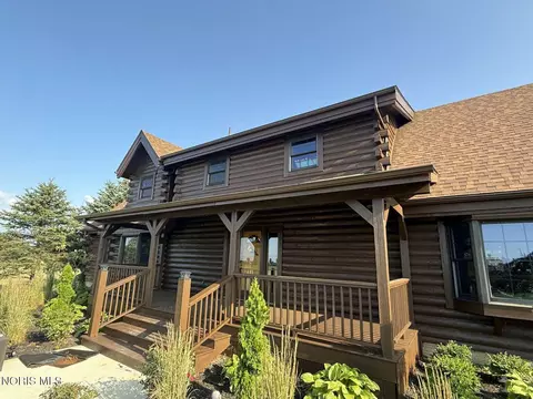8710 Corduroy Rd, Curtice, OH 43412