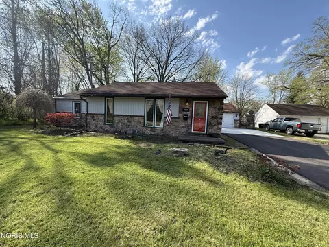 5927 Greenacre Rd, Toledo, OH 43615