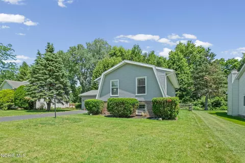 600 Wilkshire Dr, Waterville, OH 43566