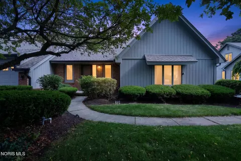 6820 Carrietowne Ln #6820, Toledo, OH 43617