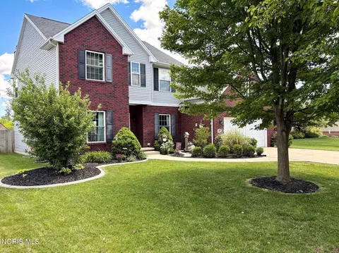Exterior - 1701 Spring Forest Dr, Oregon, OH 43616 photo 11 of 13