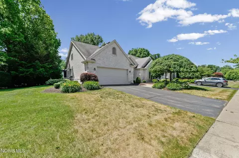 6545 Carrietowne Ln, Toledo, OH 43615