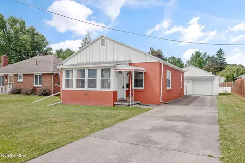 2241 Rood St, Toledo, OH 43613