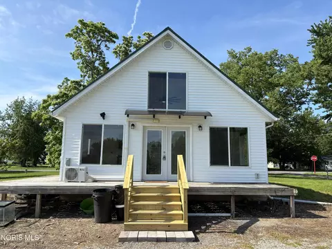 402 Liberty St, Cloverdale, OH 45827