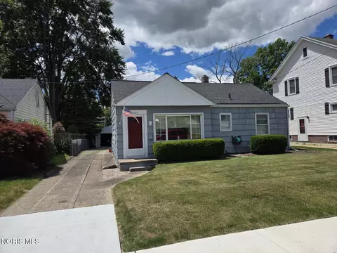 5921 Murnen Rd, Toledo, OH 43623