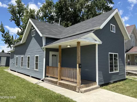832 Bartley Pl, Toledo, OH 43609