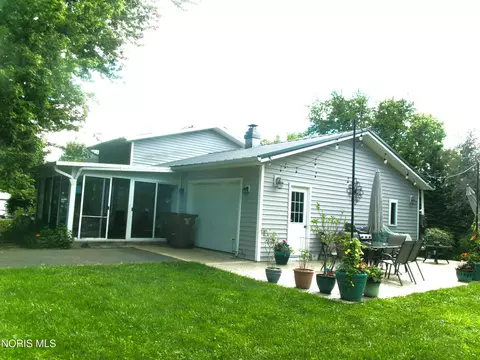 111 Carlings Ave, Ottawa, OH 45875