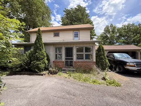 11519 Prov Neap Swan Rd, Grand Rapids, OH 43522