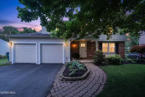 2169 Kingston Dr, Maumee, OH 43537