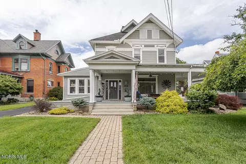 213 W Buckeye St, Clyde, OH 43410