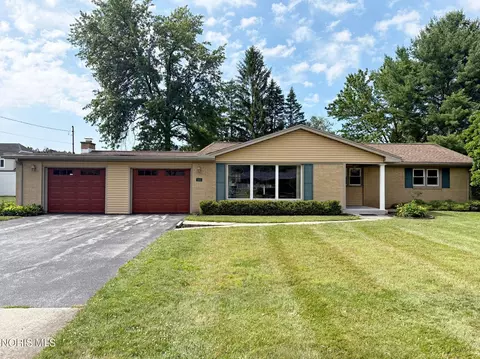 1445 Conneaut Ave, Bowling Green, OH 43402