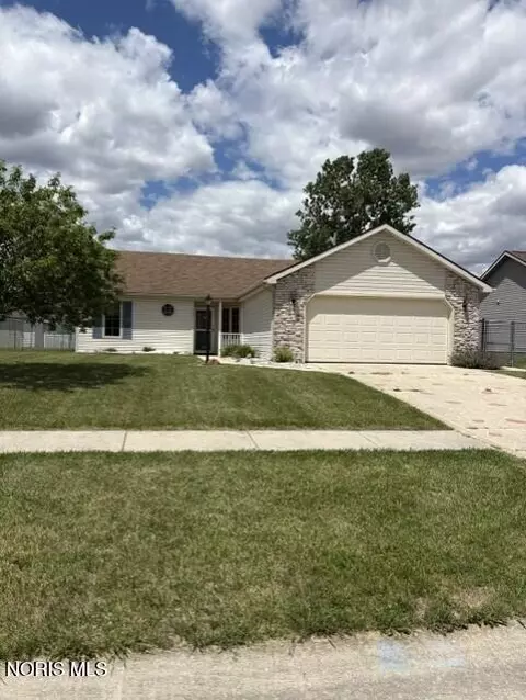 563 Bunn Dr, Defiance, OH 43512