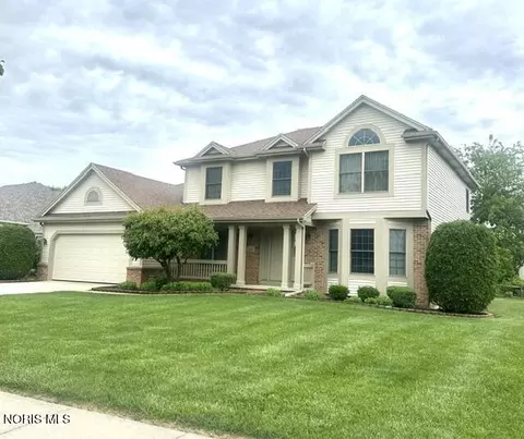 1967 Hamilton Dr, Perrysburg, OH 43551