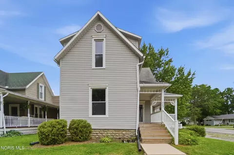 549 N Gilbert St, Ada, OH 45810