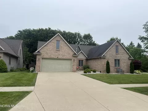 897 Busdeker Ln, Gibsonburg, OH 43431