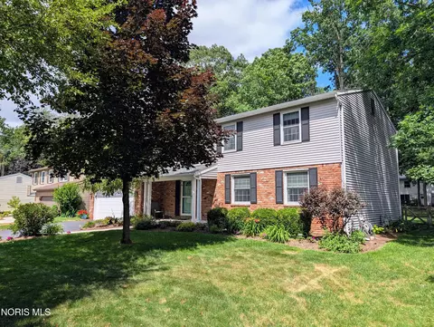 4552 Sheringham Ln, Sylvania, OH 43560
