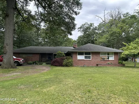 4925 Secor Rd, Toledo, OH 43623