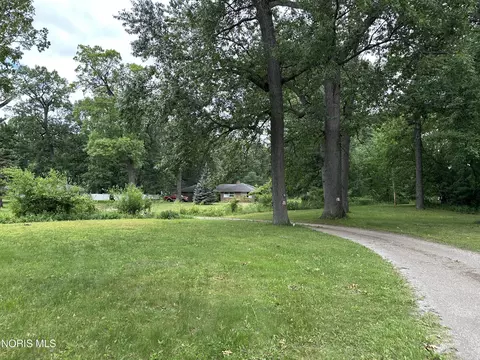 4925 Secor Rd, Toledo, OH 43623