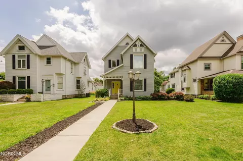 127 1st St, Findlay, OH 45840