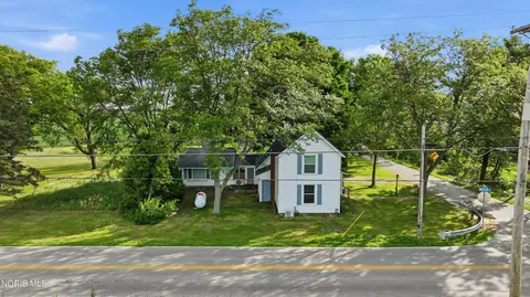 14511 Dirlam Rd, Bowling Green, OH 43402