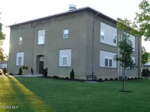 214 E W 3rd St At N Walnut St, Ottawa, OH 45875