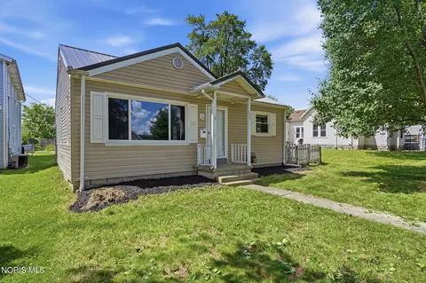 135 Stanley Ave, Findlay, OH 45840