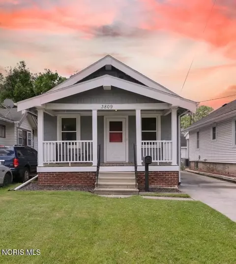 3809 Almeda Dr, Toledo, OH 43612