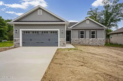 6634 Long St, Whitehouse, OH 43571