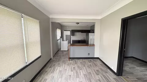 Entry Way - 1637 Vance St, Toledo, OH 43607 photo 2 of 7
