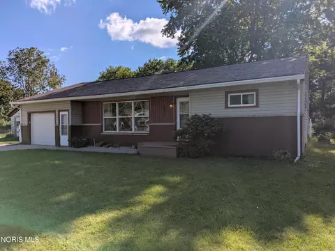 203 Swisher Ave, West Unity, OH 43570