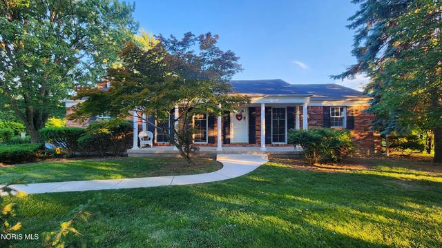 10521 Eckel Junction Rd, Perrysburg, OH 43551