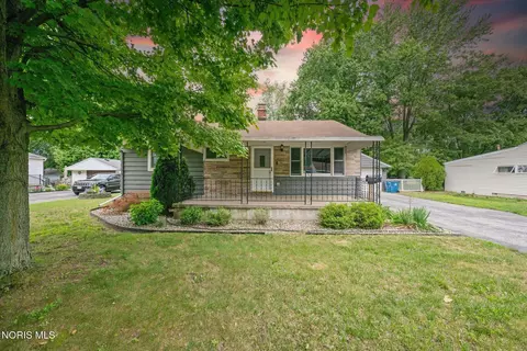 5745 Dornell Dr, Sylvania, OH 43560
