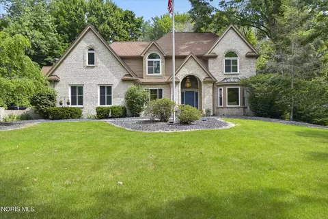 11344 Monclova Rd, Monclova, OH 43542