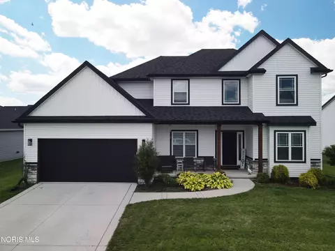 176 Avilyn Ln, Oregon, OH 43616