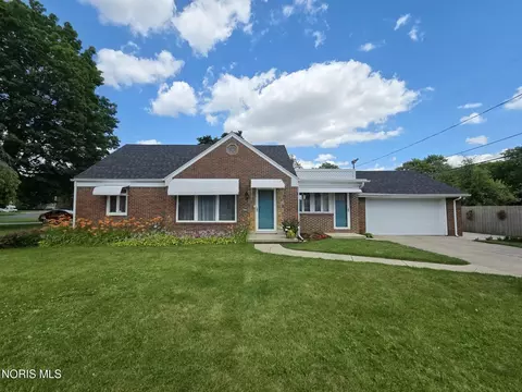 2063 Wilshire Ave, Toledo, OH 43614