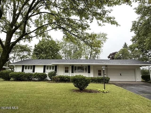 1636 Queenswood Dr, Findlay, OH 45840