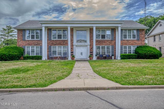 2624 Valley Brook Dr, Toledo, OH 43615