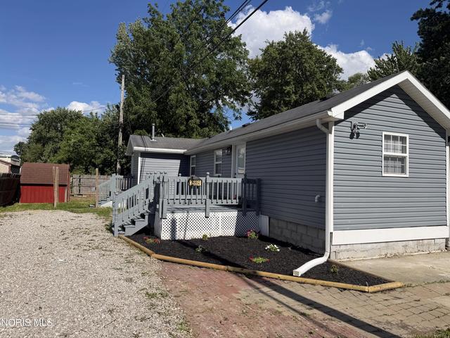 25864 Broad St, Perrysburg, OH 43551