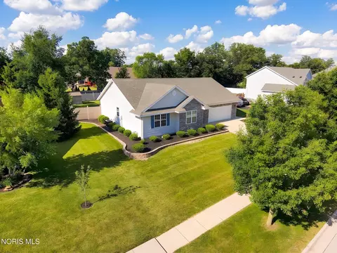 View/Area - 2440 Bluestone Dr, Findlay, OH 45840 photo 2 of 3