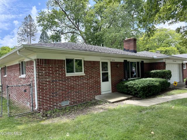2235 Belvedere Dr, Toledo, OH 43614