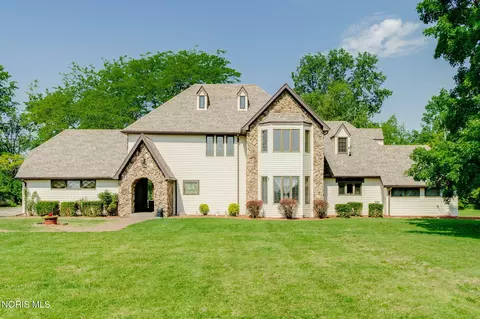 1980 S Harris Salem Rd, Oak Harbor, OH 43449