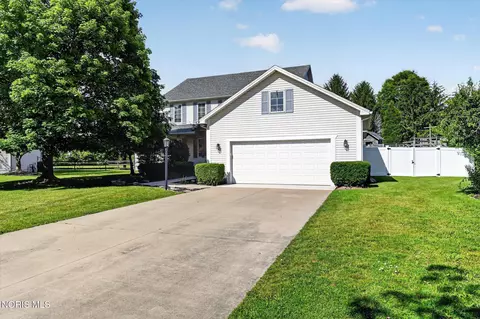 1369 Austin Ct, Perrysburg, OH 43551