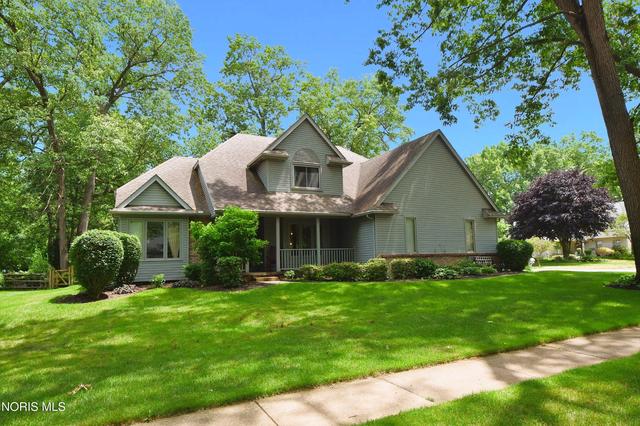 8214 Hidden Forest Dr, Holland, OH 43528