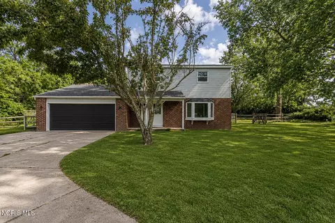 14590 Liberty Hi Rd, Bowling Green, OH 43402