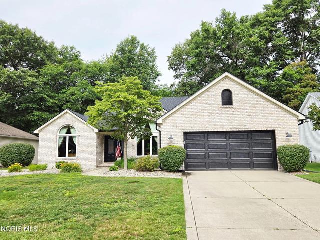 640 Weatherstone Rd, Holland, OH 43528